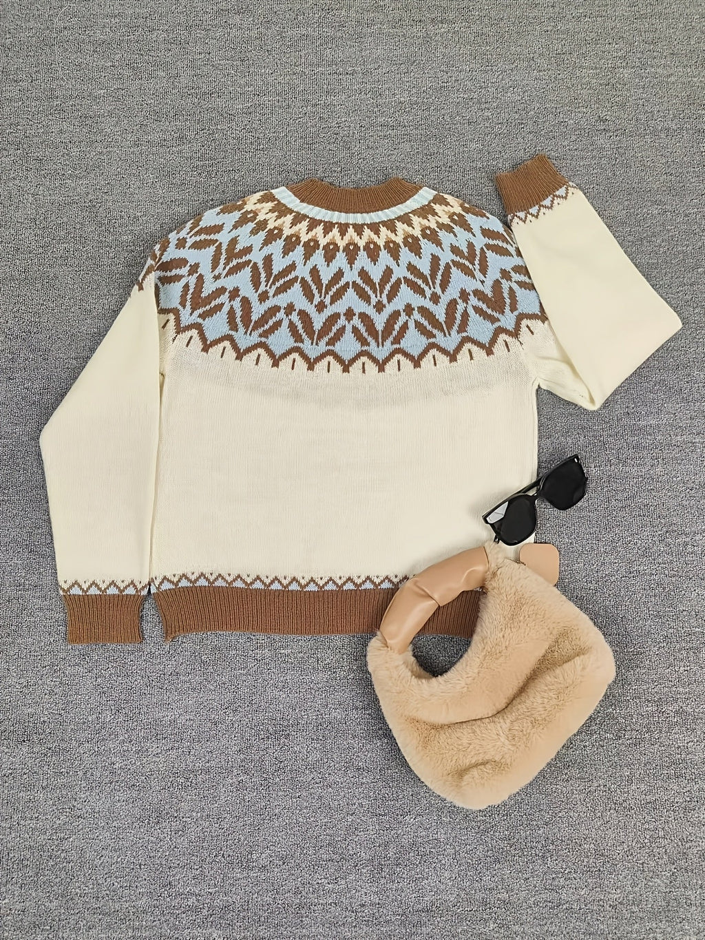 KAROLINE SWEATER